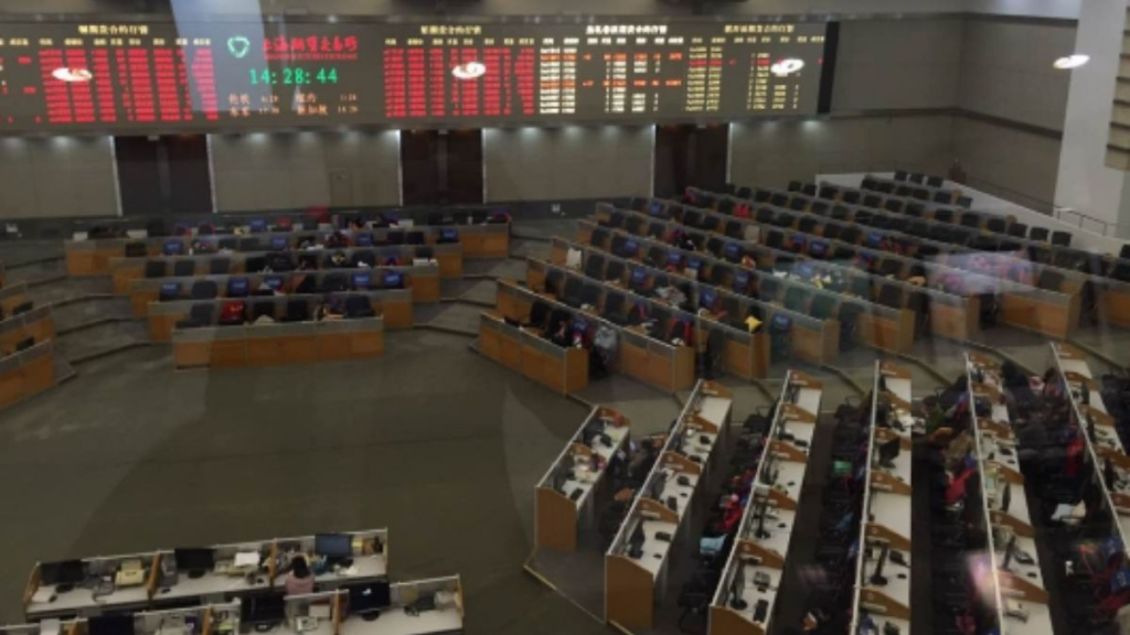Thời gian giao dịch các sản phẩm trên Shanghai Futures Exchange khá thuận lợi cho nhà đầu tư Việt Nam