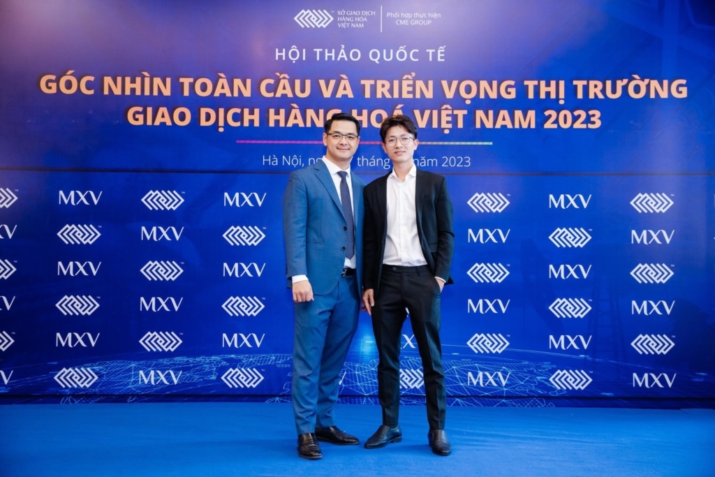 CEO Trần Sơn Tùng tại hội thảo đầu tư hàng hóa